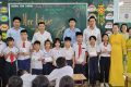 Trường PT DTNT THCS và THPT Tuy Đức, phòng giao dịch Ngân hàng Agribank Tuy Đức trao tặng 10 suất quà cho các em học sinh trường Tình Thương, phường Phan Thiết.